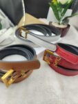 Ceinture Saint Laurent en cuir avec boucle dorée pour femme
