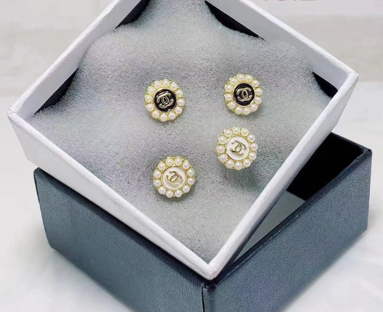 photo1692452691 photo1692452691