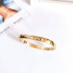 bracelet-bangle-diamant-or-jaune-move-noa-pm-10092_1