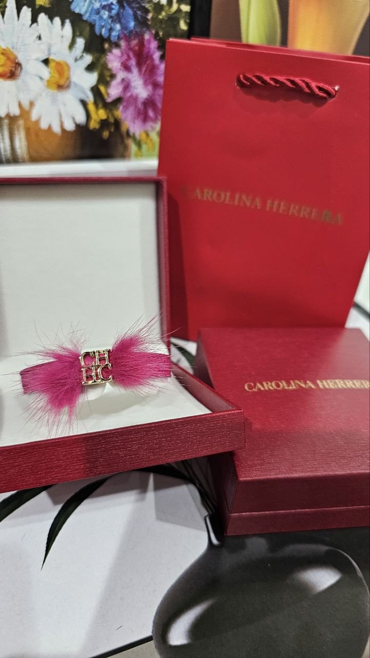 photo_6032834776655840706_y