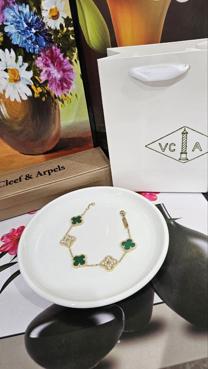 photo_6051108191758044446_y