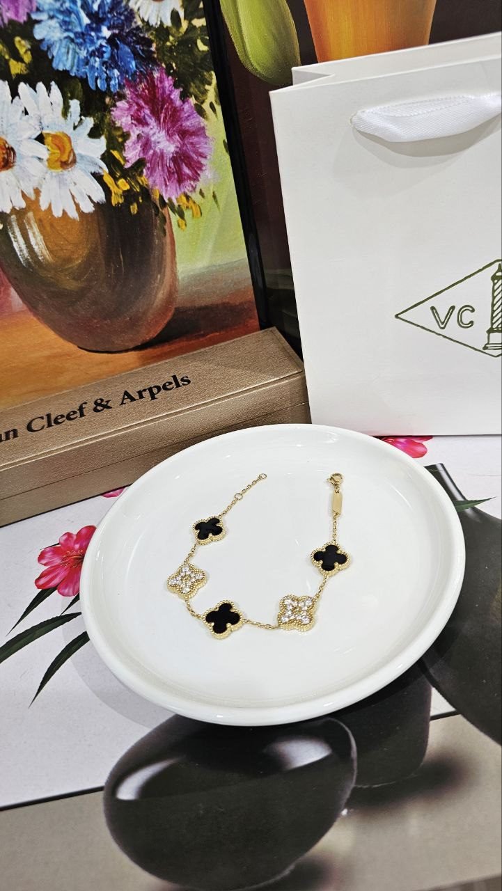 photo_6051108191758044447_y