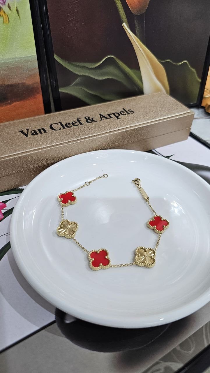 photo_6051108191758044464_y